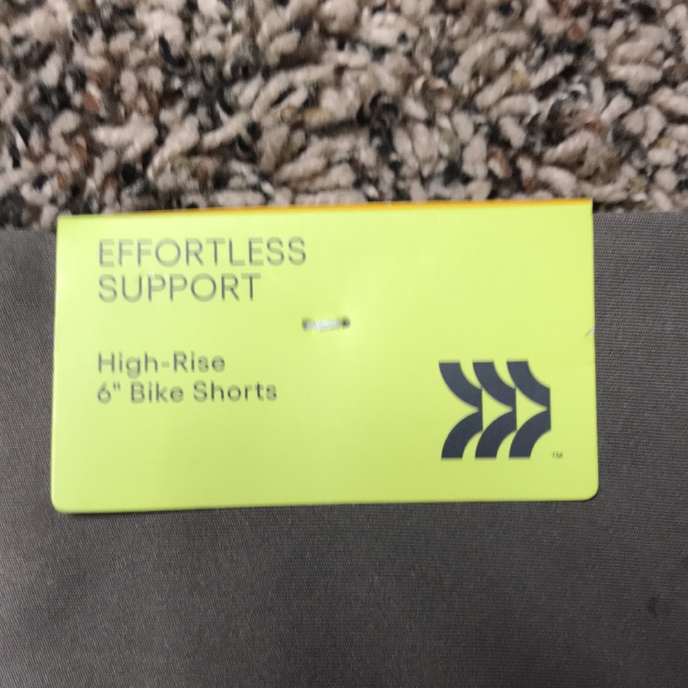 All In Motion Effortless Support High Rise Sleek Pocket Bike Shorts | NWT - Picture 5 of 9